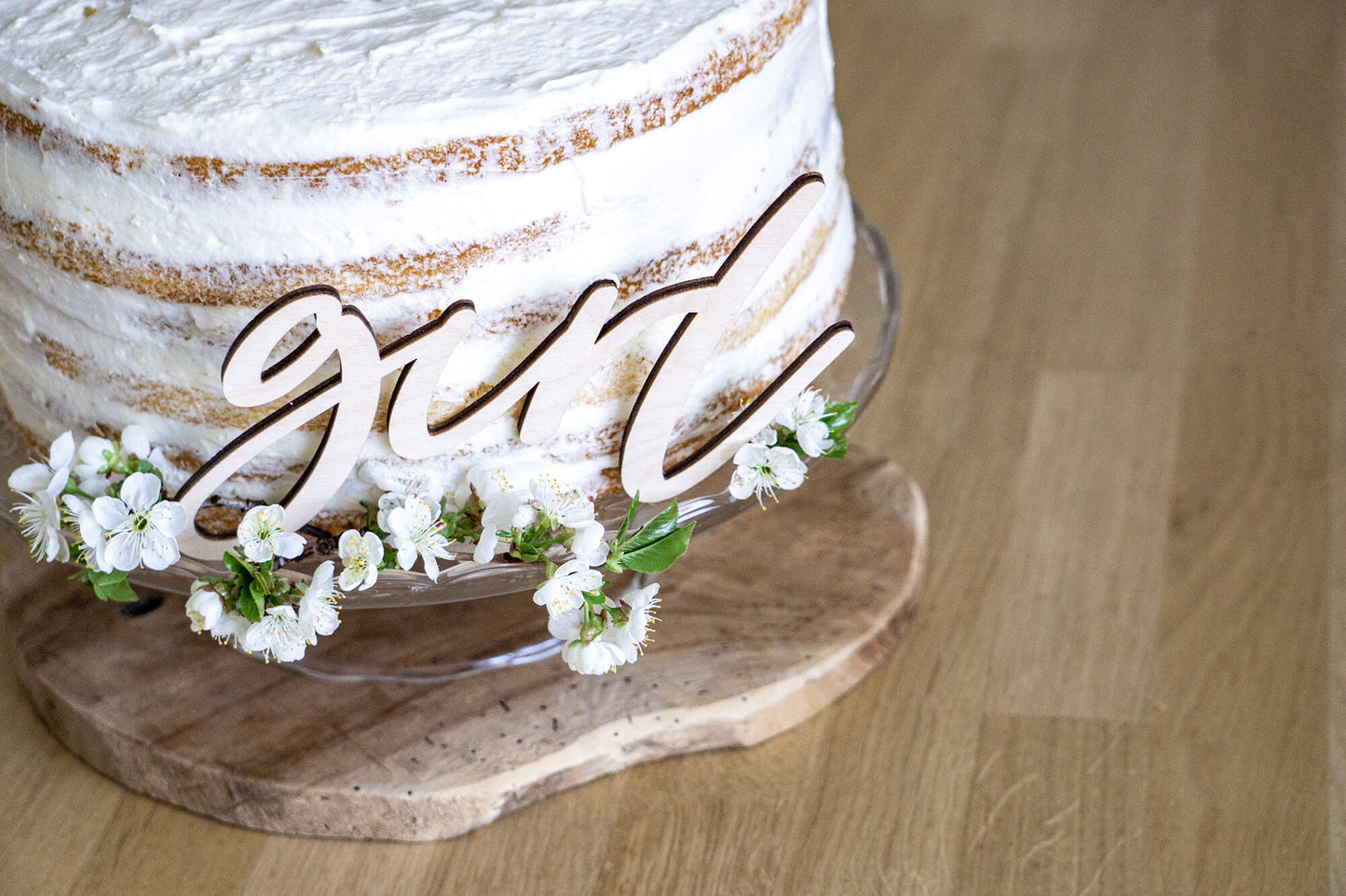 Individueller Schriftzug aus Holz